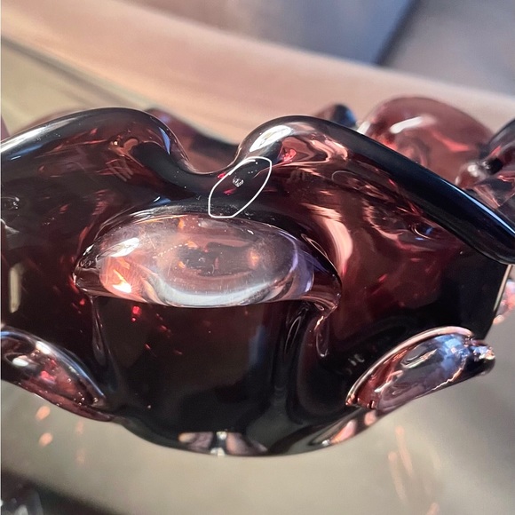 Vintage Mulberry Wine Clear Glass Pulled Ear Petals Ashtray/ Bowl - Picture 9 of 11